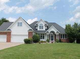 6520 Hollison Dr, Kalamazoo, MI 49009