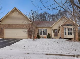 524 Park View Cir, Fox Lake, IL 60020