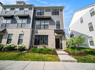 2965 Aughton Rd, Ann Arbor, MI 48105