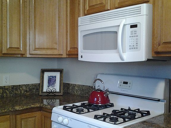 Gas Range & Microwave