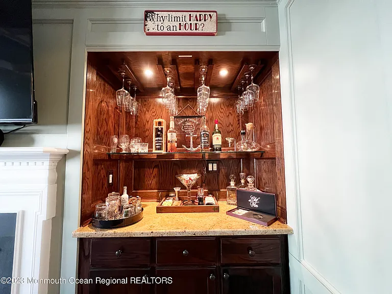 5 Langtry Ter — Photo 17