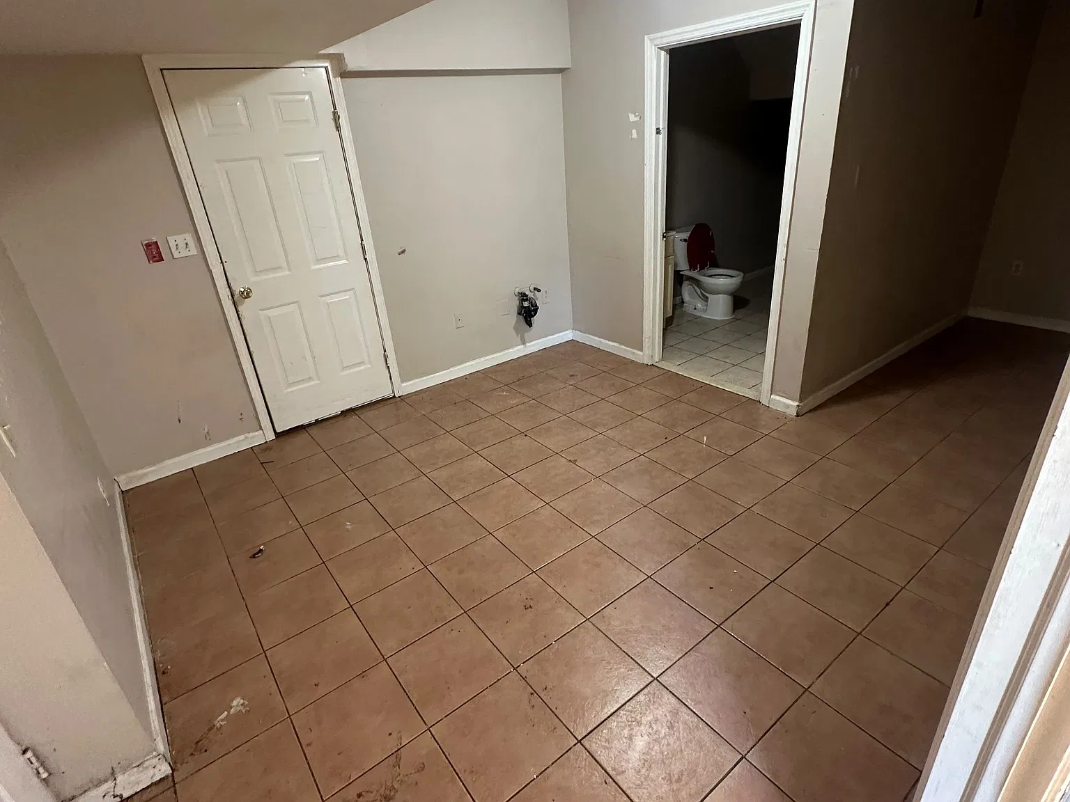 5 bed, $3,500 — Photo 4