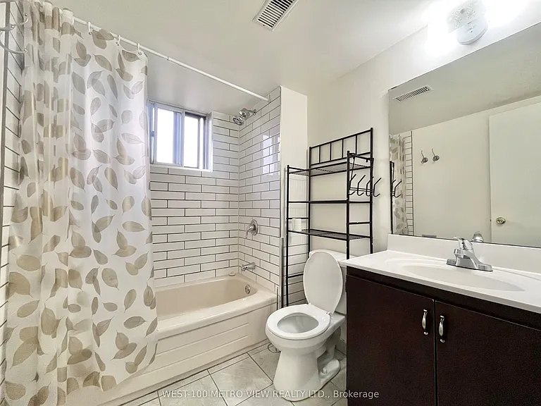 1686 Saint Clair Ave W #3A — Photo 8