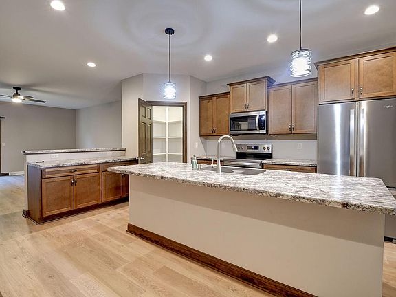 3rd image of 1791 Edgewood ROAD #11