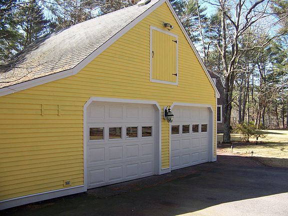 LARGE 2 Car Garage + Electric and ready for heat