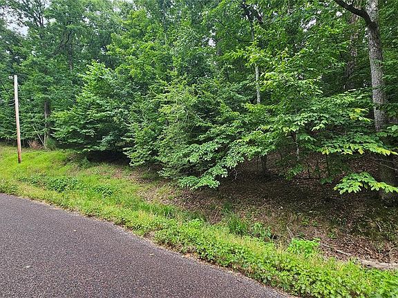 2nd image of 911 Long Bow Dr