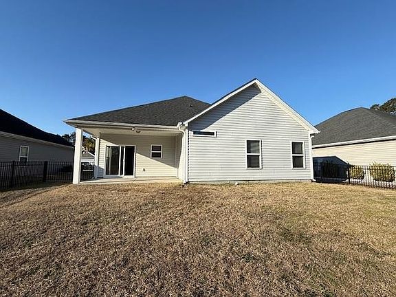 3rd image of 1609 Palmetto Palm Dr.