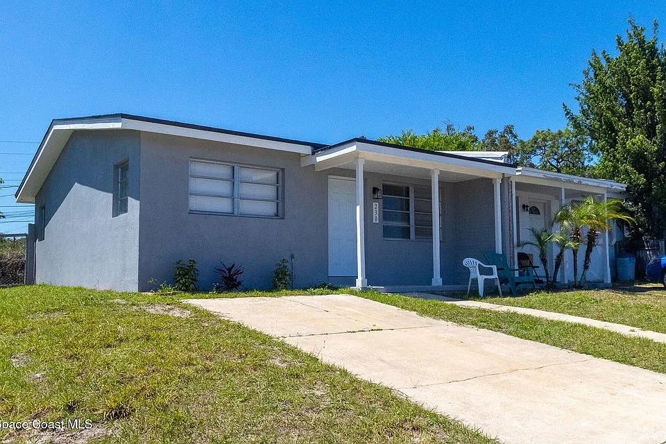 230 W Towne Pl E #1
