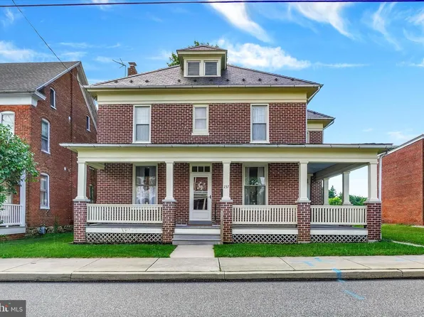 237 S Pleasant Ave, Dallastown, PA 17313