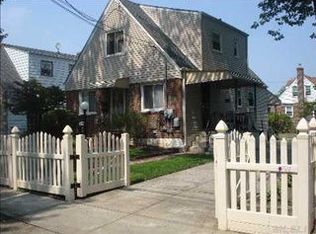 121-11 196th St, Springfield Gardens, NY 11413