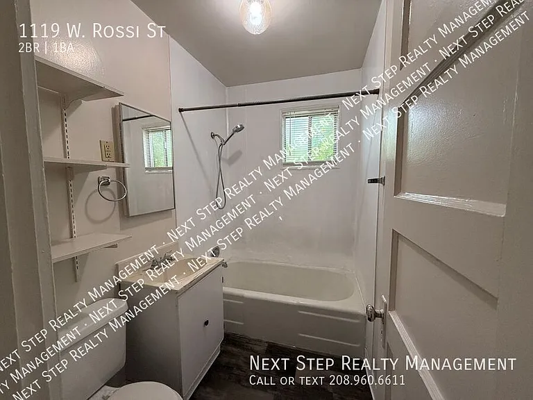 1119 W Rossi St — Photo 11