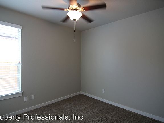 5th image of 517 Creekside Frst