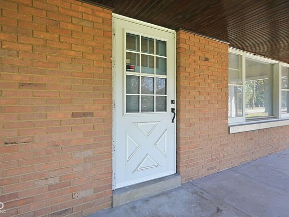 4th image of 3737 S Meridian St