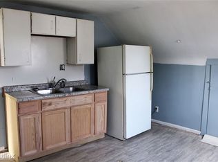 729 E Vine St APT 3, Kalamazoo, MI 49001