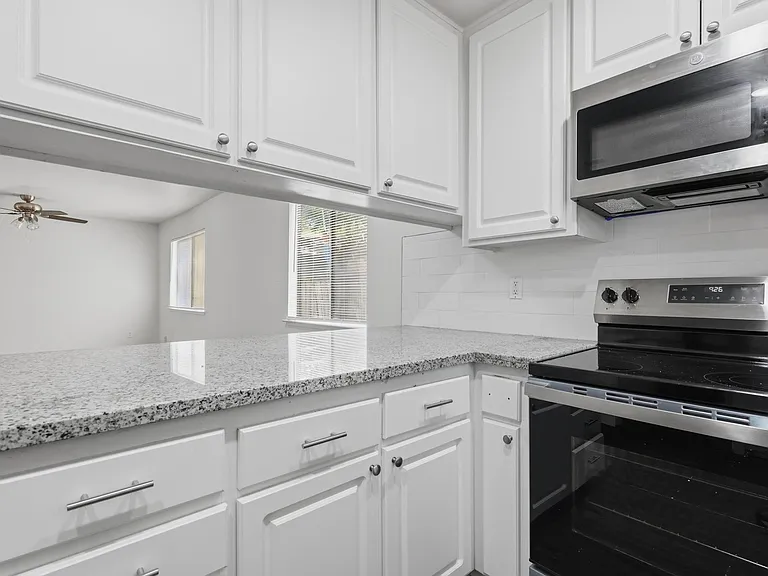826 Orange St #826 — Photo 15