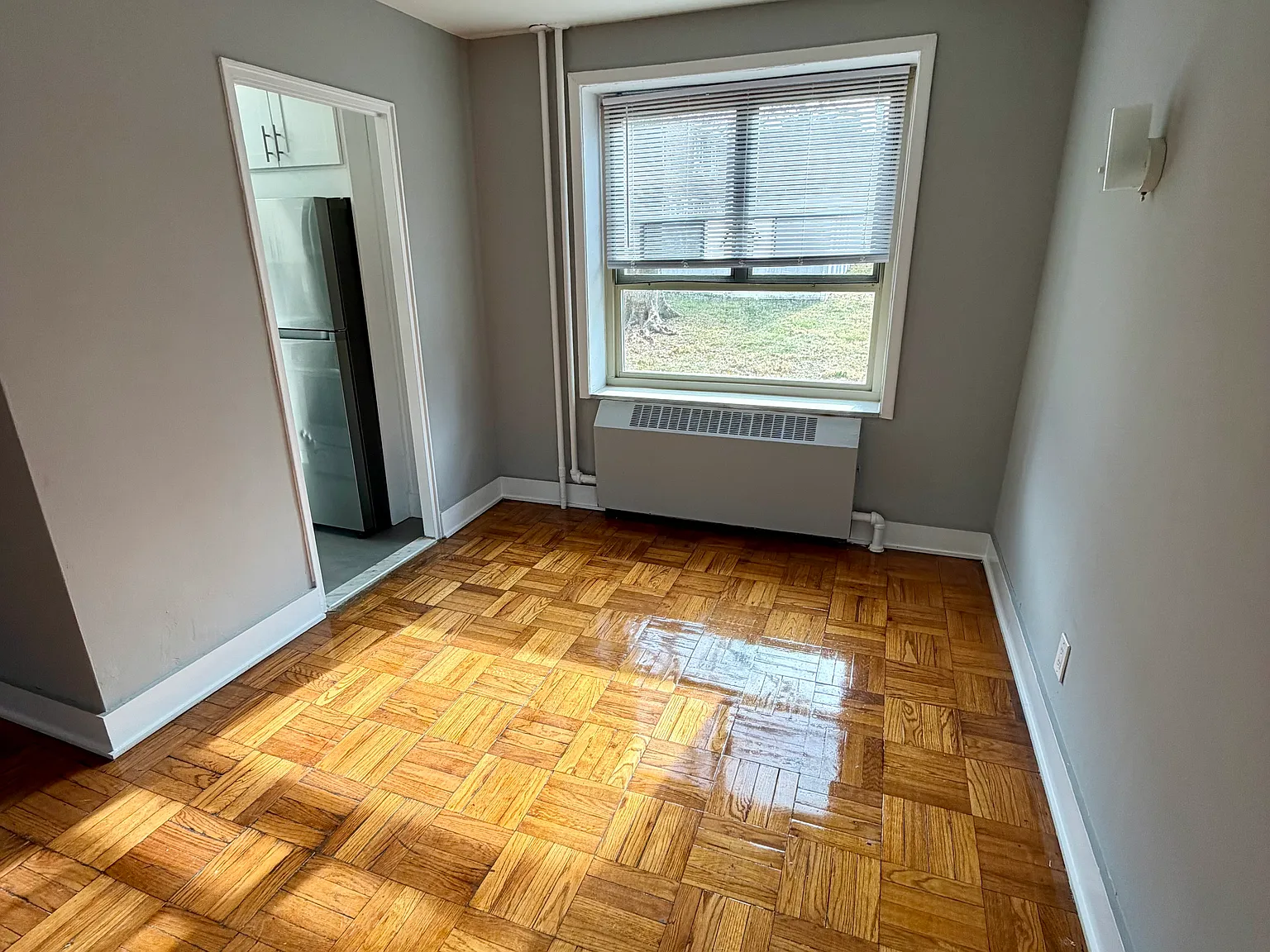 186th Ln, Fresh Meadows — Photo 4