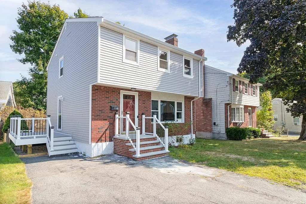 3 bed, 1.5 bath, 1392 sqft, $3,900 — Photo 1