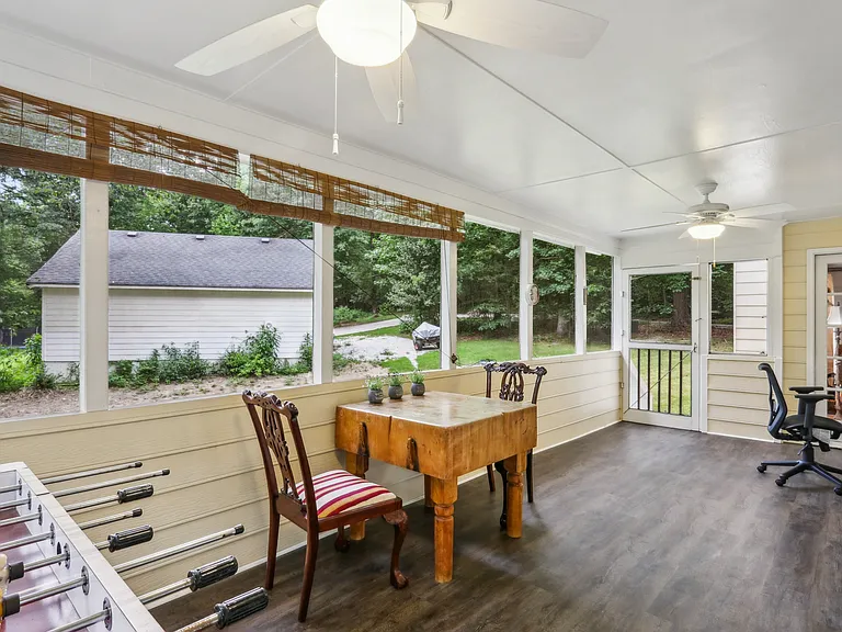 2301 Birdie Ln — Photo 10