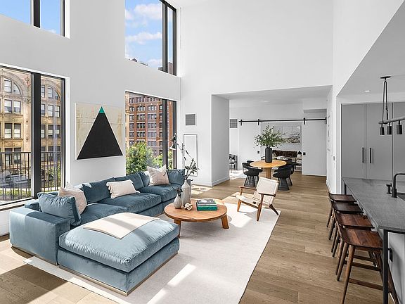 5th image of 11 Hoyt St APT 5E