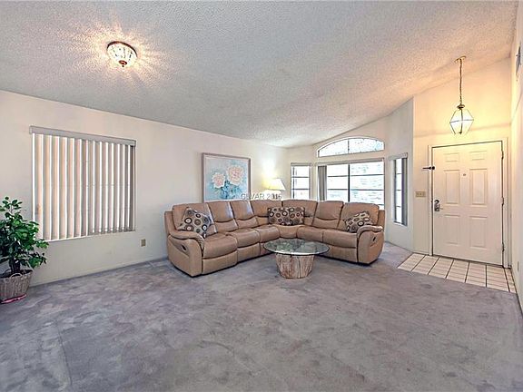 3rd image of 1453 Daybreak Dr
