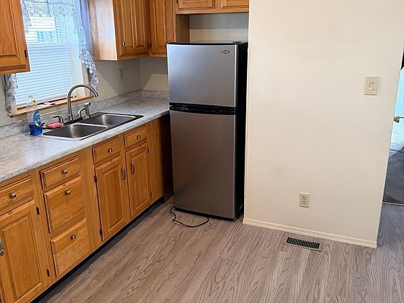 4th image of 1044 Phillips Rd #25