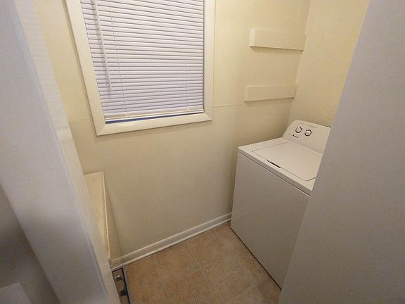 4th image of 1006 Brookhollow Dr APT 13