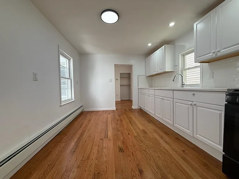 82 McAdoo Ave — Photo 7