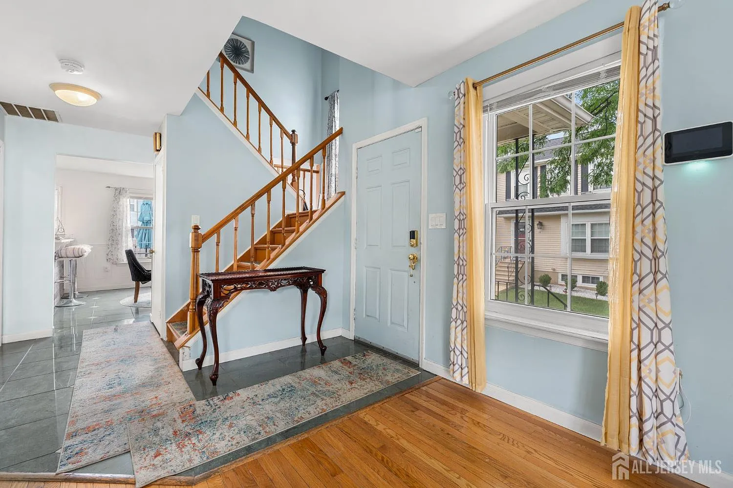 3 bed, 2.5 bath, 1406 sqft, $3,150 — Photo 4