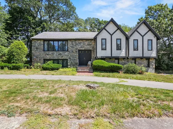 29 Decota Dr, Randolph, MA 02368