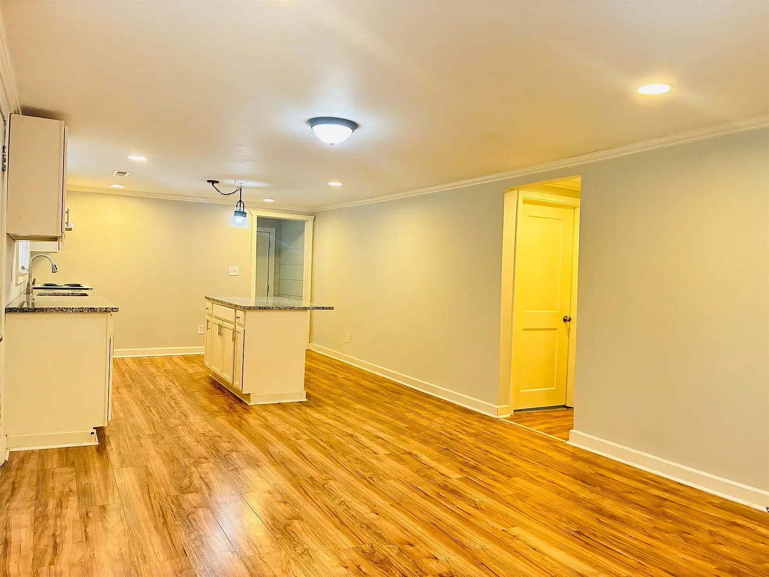 456 Lakeshore Pl NW — Photo 4