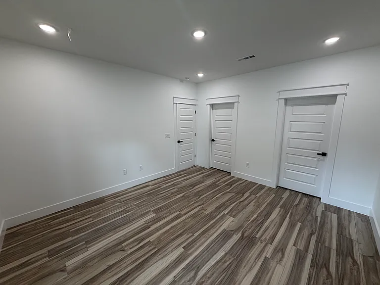 906 N Sang Ave — Photo 29