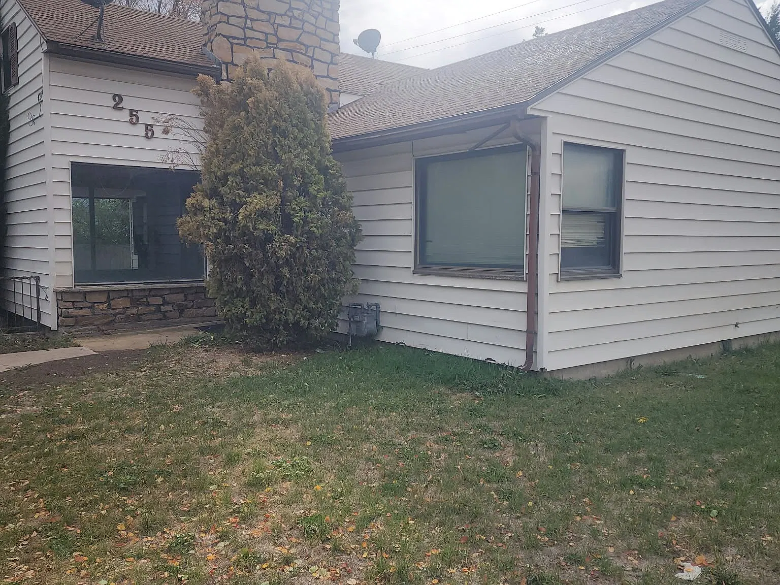 4 bed, 1839 sqft, $1,750 — Photo 2