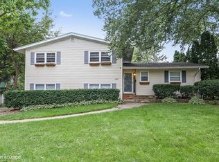 617 Fairview Ave, Glen Ellyn, IL 60137
