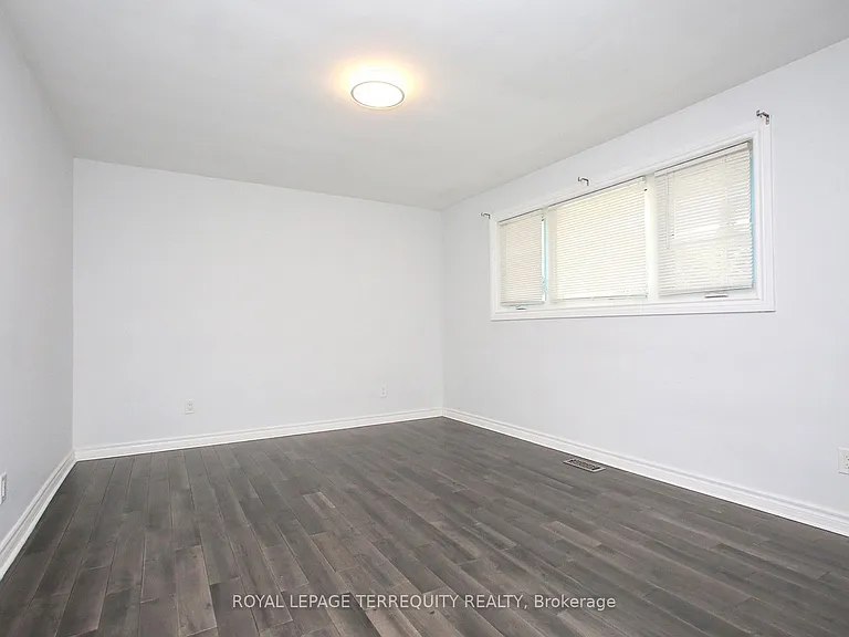 1 Barnes Cres — Photo 15