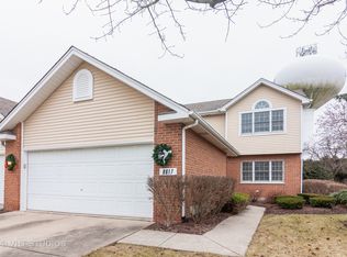 8617 Pearson Dr, Darien, IL