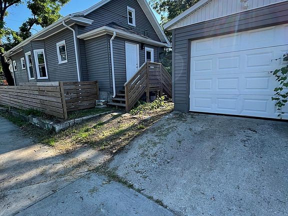 4th image of 1701 E 39th St