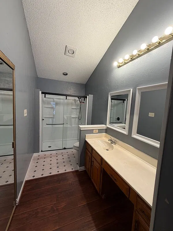 3 bed, 3.0 bath, 1444 sqft, $2,050 — Photo 2