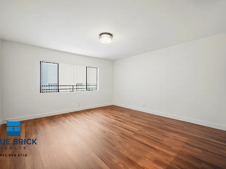 1832 Purdue Ave #205 — Photo 3