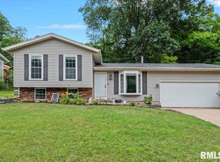 408 Dundee Rd, East Peoria, IL 61611