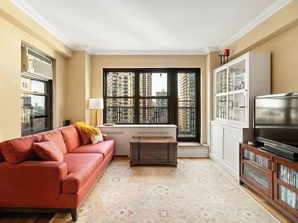 2 Tudor City Pl APT 11JS, New York, NY 10017