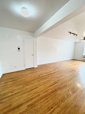 Rented by Compass | media 7