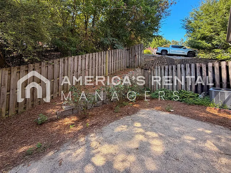 3505 Savannah Park Ln — Photo 24