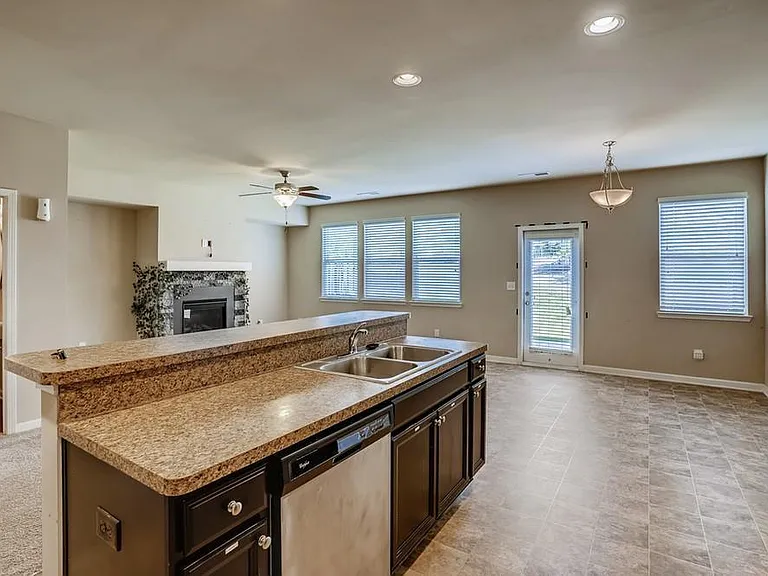 838 Whittington Pkwy SW — Photo 31