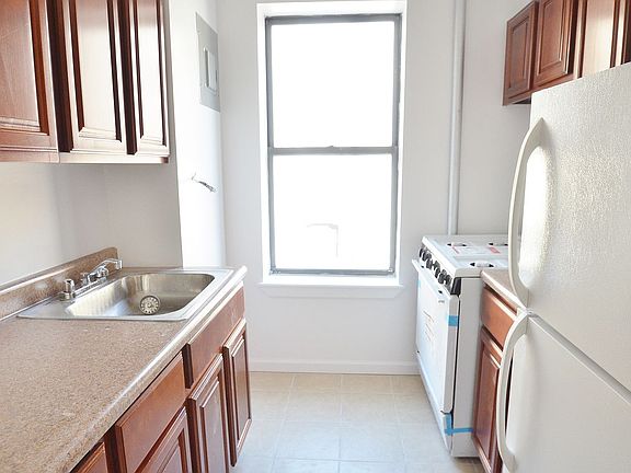 2nd image of 446 W 164th St APT 17