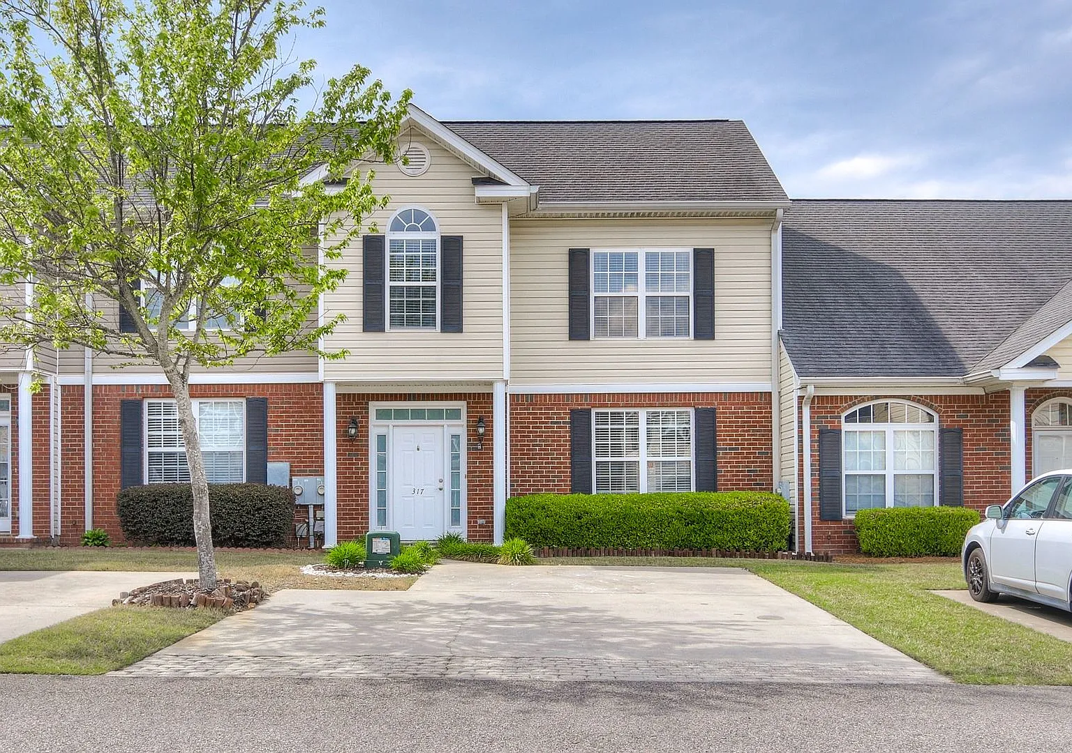 3 Bedroom Townhouse in Evans — Photo 1