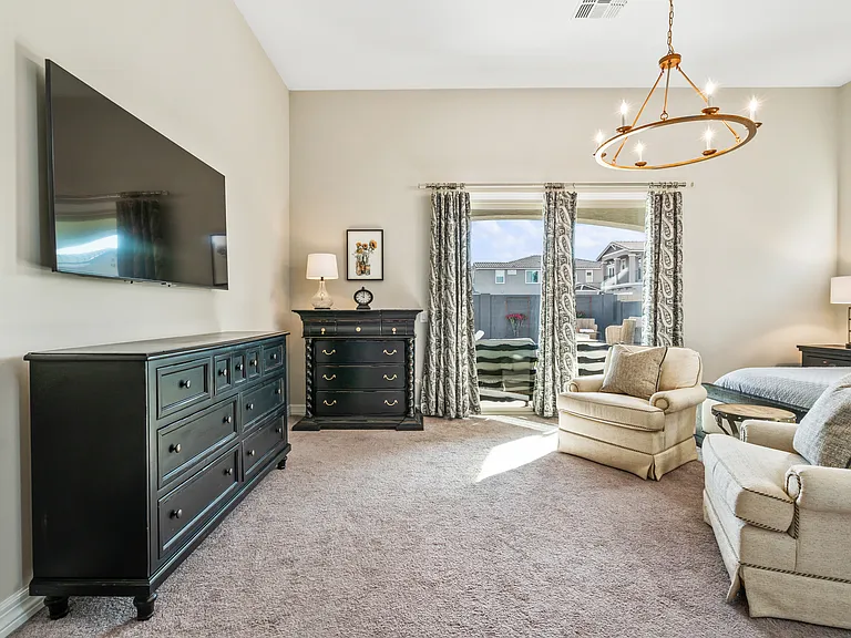 4061 S Emerald Dr — Photo 40