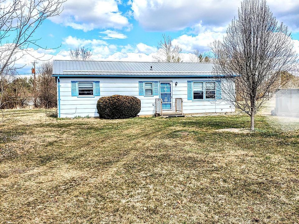 1st image of 60 Thomas Dr