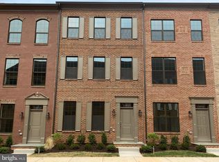 12544 Dehring Dr, Fairfax, VA 22033