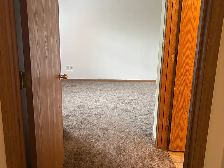 East Ridge Apartments — Photo 8