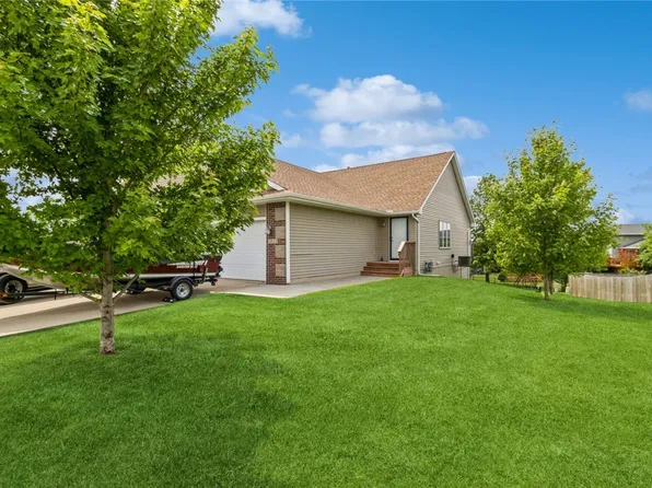 2024 Vista View Dr, Granger, IA 50109